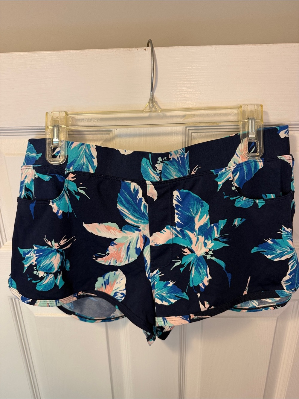 Carve Designs swim shorts navy floral NEW*
